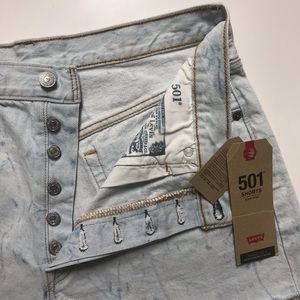 Levi’s 501 Cut off Botton Up shorts